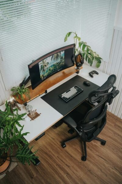 In this comprehensive guide, we'll explore the essentials for beginners to create an ergonomic and efficient home office setup.